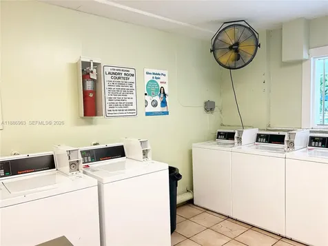 7865 SW 57th Avenue Miami FL 33143