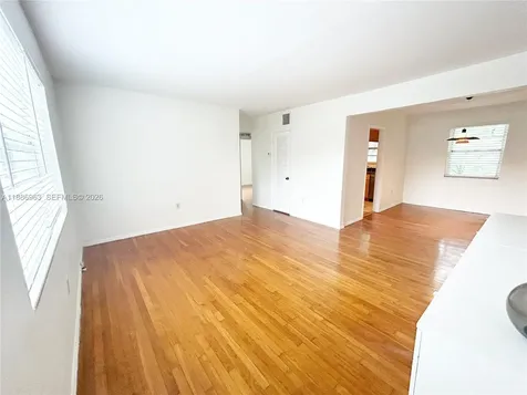 7865 SW 57th Avenue Miami FL 33143