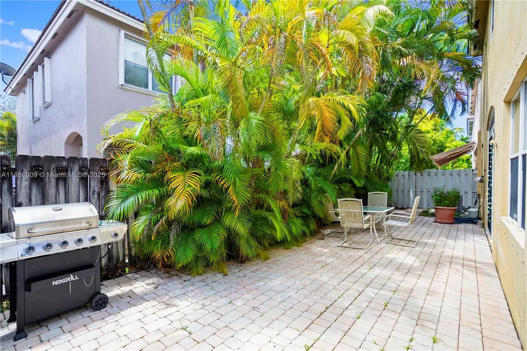 Hollywood FL 33312