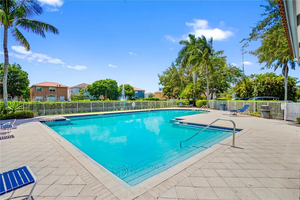 Hollywood FL 33312