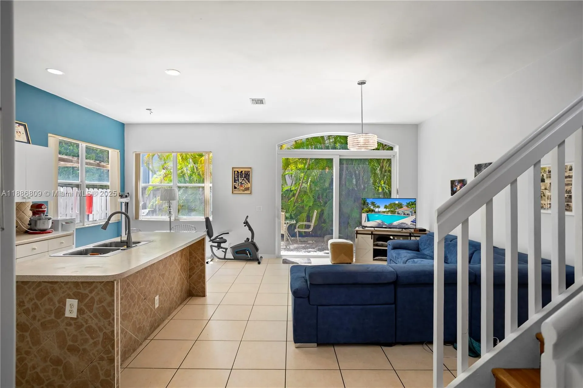 Hollywood FL 33312