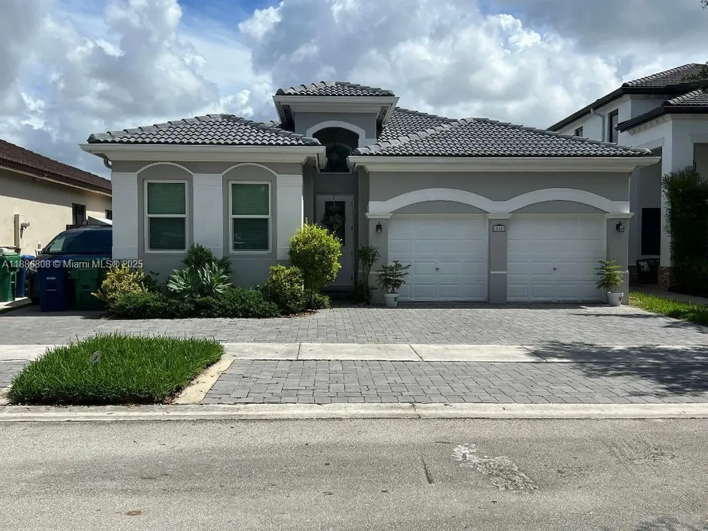 18247 NW 88th Place Hialeah FL 33018