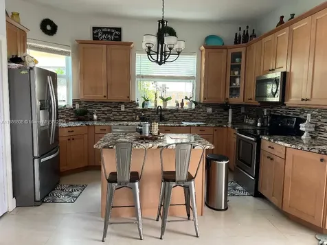 18247 NW 88th Place Hialeah FL 33018
