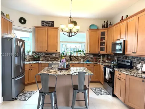 18247 NW 88th Place Hialeah FL 33018