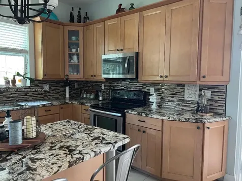 18247 NW 88th Place Hialeah FL 33018