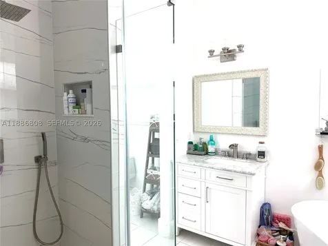 18247 NW 88th Place Hialeah FL 33018