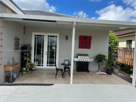 18247 NW 88th Place Hialeah FL 33018