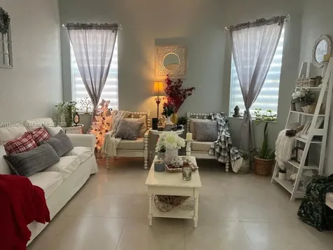 18247 NW 88th Place Hialeah FL 33018