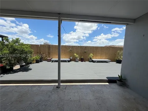 18247 NW 88th Place Hialeah FL 33018