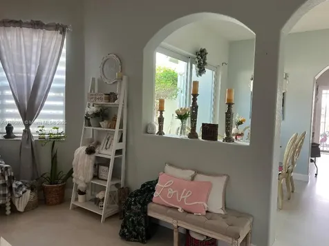 18247 NW 88th Place Hialeah FL 33018