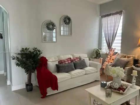 18247 NW 88th Place Hialeah FL 33018