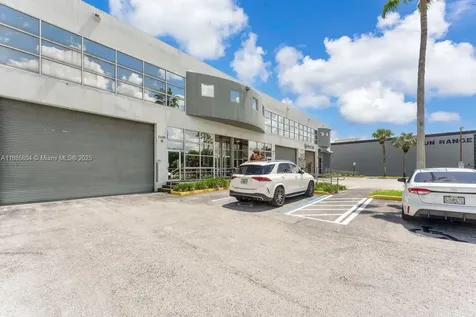 2201 NW 102nd Place Doral FL 33172