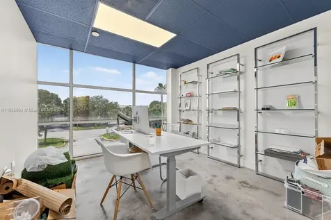2201 NW 102nd Place Doral FL 33172