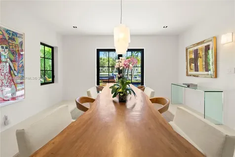 6065 Pine Tree Drive Miami Beach FL 33140