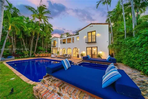 6065 Pine Tree Drive Miami Beach FL 33140