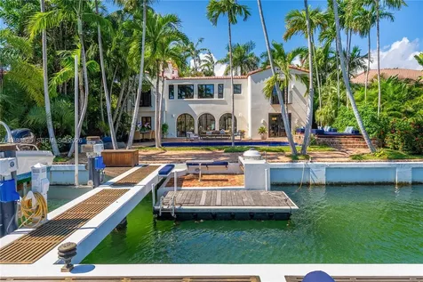 6065 Pine Tree Drive Miami Beach FL 33140