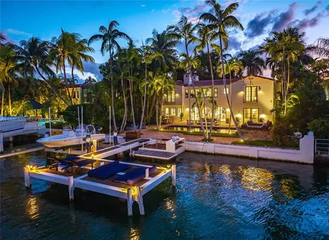 6065 Pine Tree Drive Miami Beach FL 33140