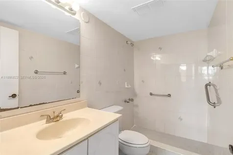 9820 S Hollybrook Lake Drive Pembroke Pines FL 33025