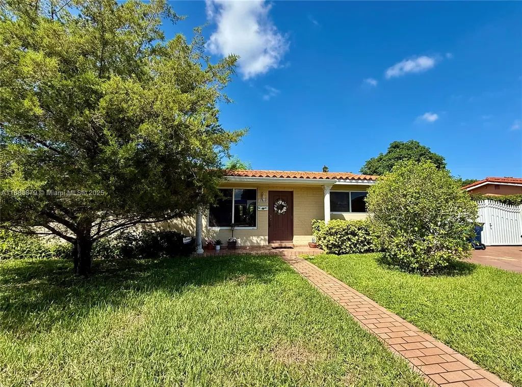 3310 SW 94th Place Miami FL 33165