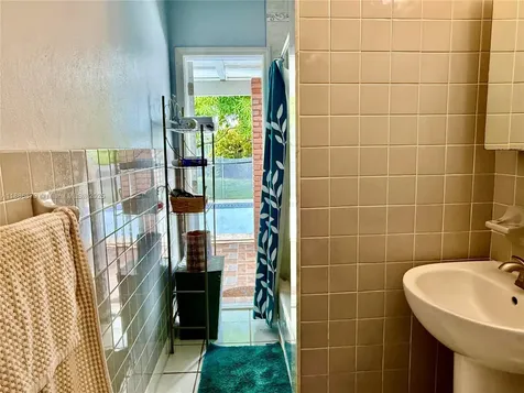 3310 SW 94th Place Miami FL 33165