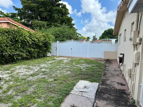 3310 SW 94th Place Miami FL 33165