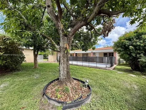3310 SW 94th Place Miami FL 33165