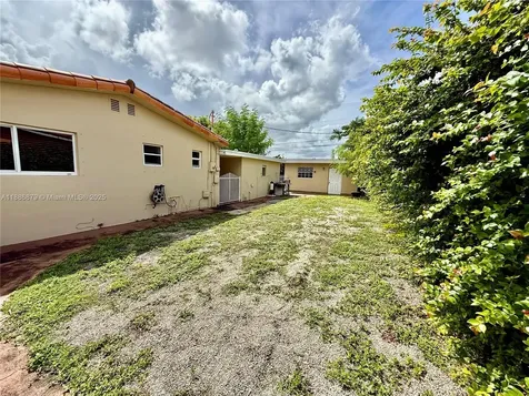 3310 SW 94th Place Miami FL 33165