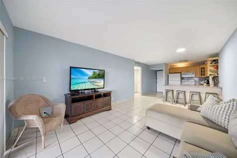 8005 Lake Drive Doral FL 33166