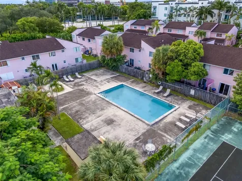 8005 Lake Drive Doral FL 33166