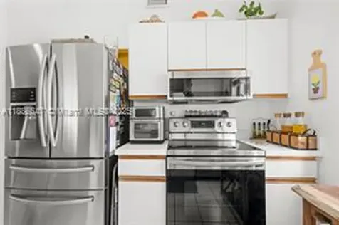 10042 SW 220th Street Cutler Bay FL 33190