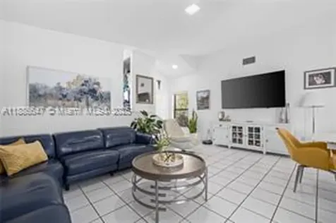 10042 SW 220th Street Cutler Bay FL 33190
