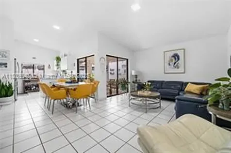 10042 SW 220th Street Cutler Bay FL 33190