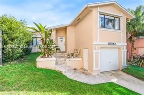 10042 SW 220th Street Cutler Bay FL 33190