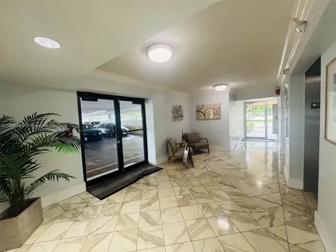 2000 NE 135th Street North Miami FL 33181