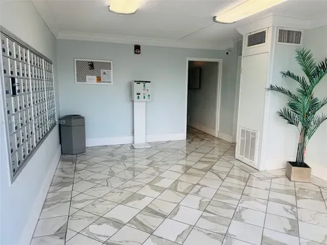 2000 NE 135th Street North Miami FL 33181