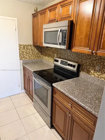 2000 NE 135th Street North Miami FL 33181