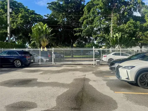 2000 NE 135th Street North Miami FL 33181