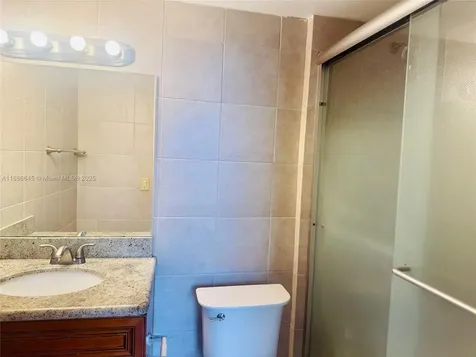 2000 NE 135th Street North Miami FL 33181