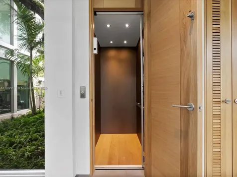 1015 N Rio Vista Boulevard Fort Lauderdale FL 33301