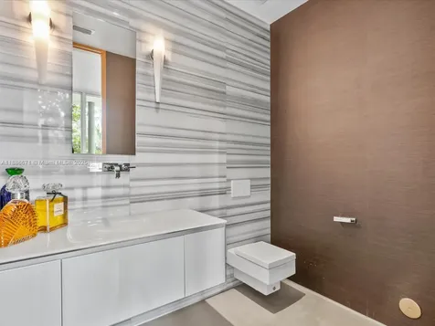 1015 N Rio Vista Boulevard Fort Lauderdale FL 33301