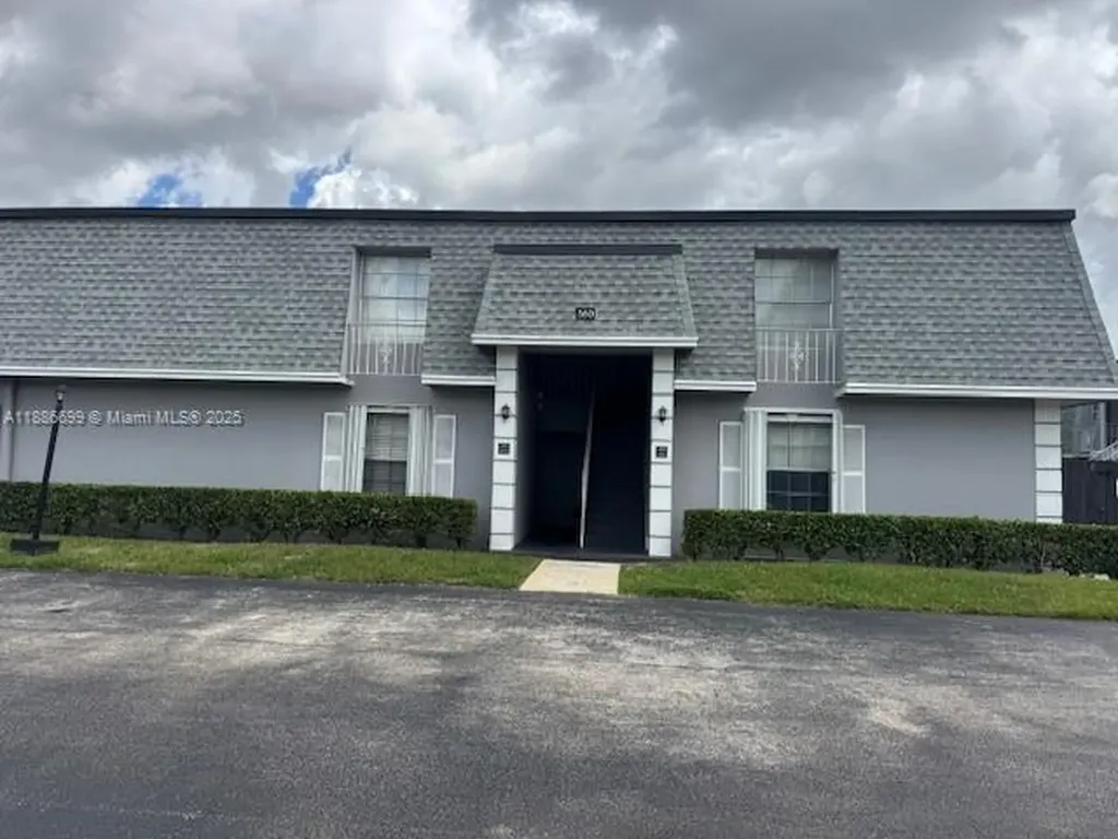 360 NW 69th Avenue Plantation FL 33317