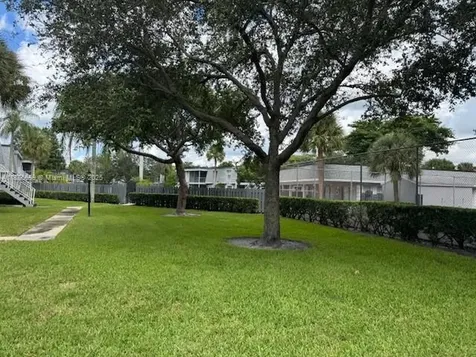 360 NW 69th Avenue Plantation FL 33317
