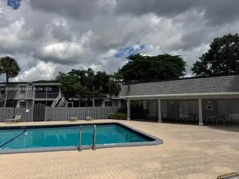 360 NW 69th Avenue Plantation FL 33317