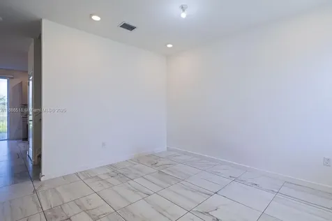 1014 SE 23rd Avenue Homestead FL 33035