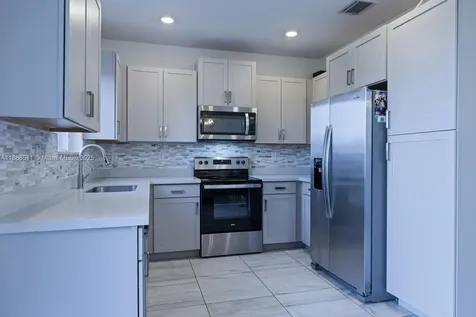 1014 SE 23rd Avenue Homestead FL 33035
