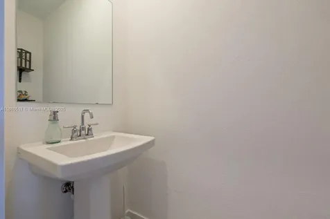 1014 SE 23rd Avenue Homestead FL 33035