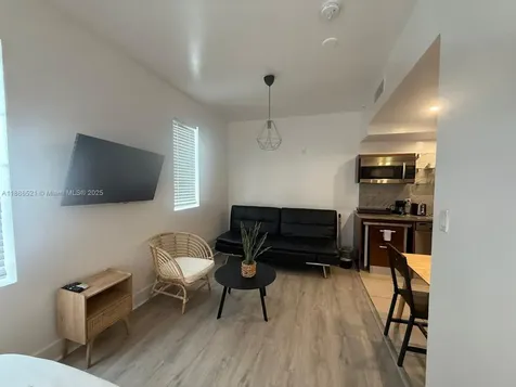 1036 Ocean Drive Miami Beach FL 33139