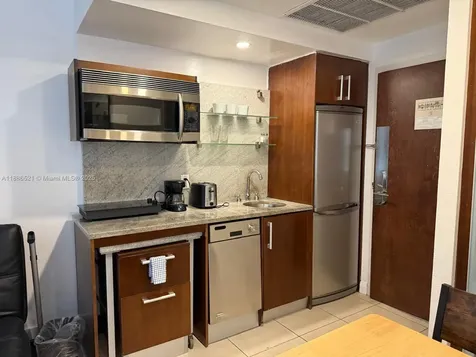 1036 Ocean Drive Miami Beach FL 33139