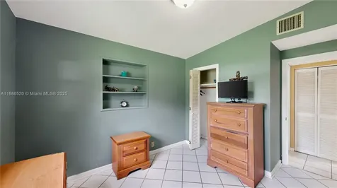 9035 SW 27th Street Miami FL 33165
