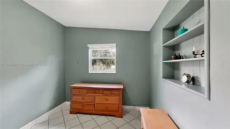 9035 SW 27th Street Miami FL 33165